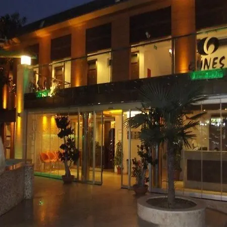 Отель Gunes House 3*